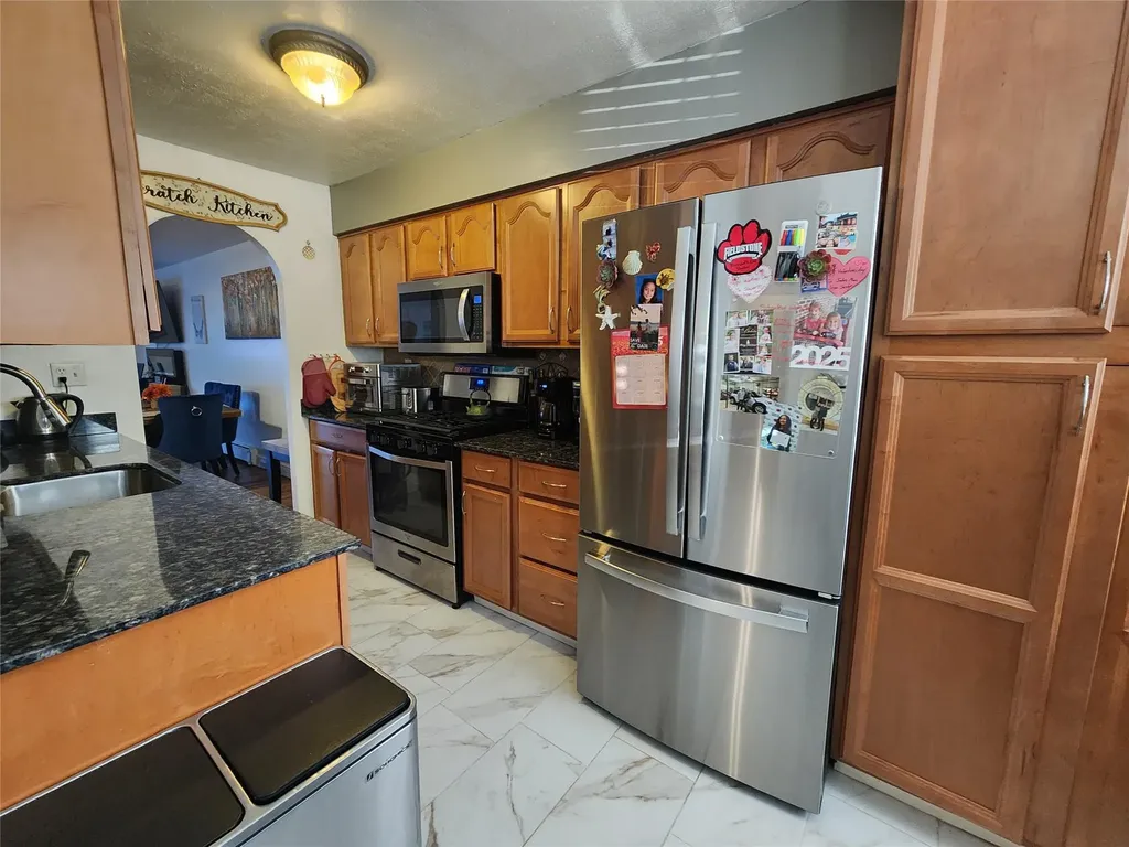 94 Halgren Crescent Haverstraw NY 10927