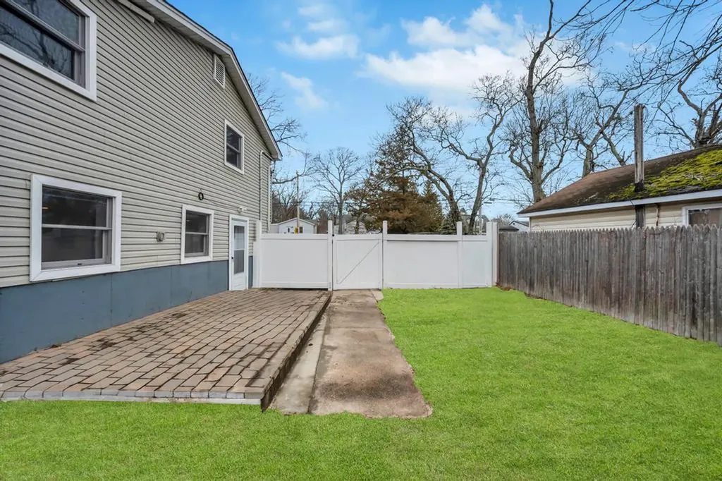 236 Dare Road Selden NY 11784