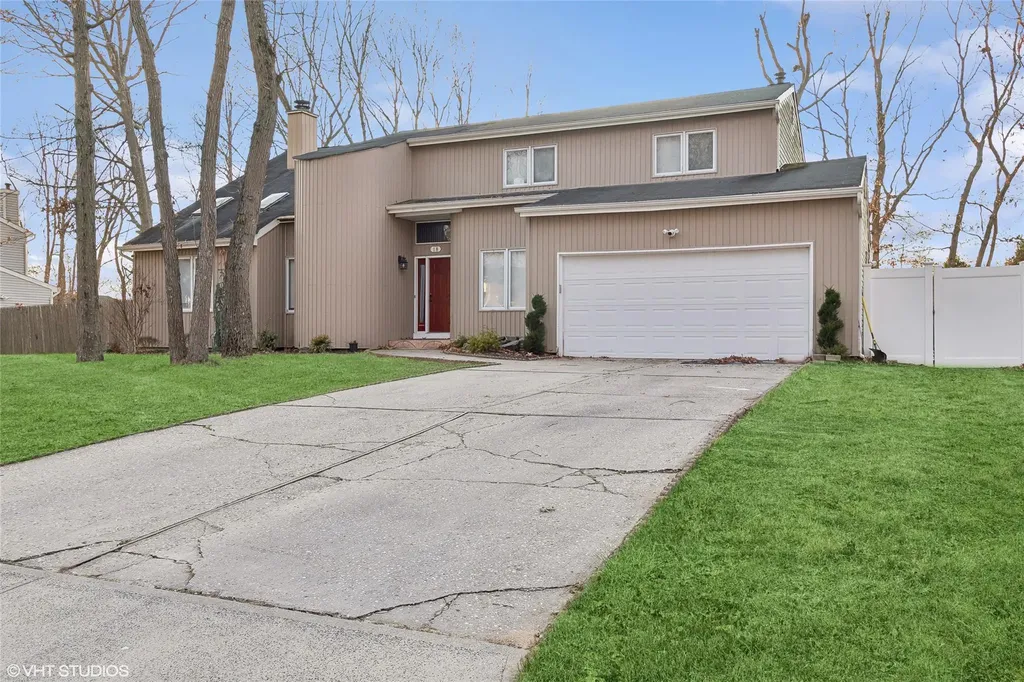 18 Sharon Drive Coram NY 11727