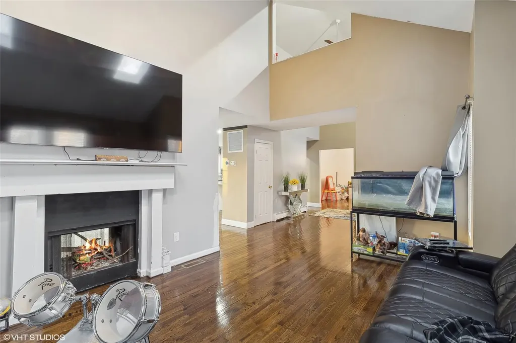 18 Sharon Drive Coram NY 11727