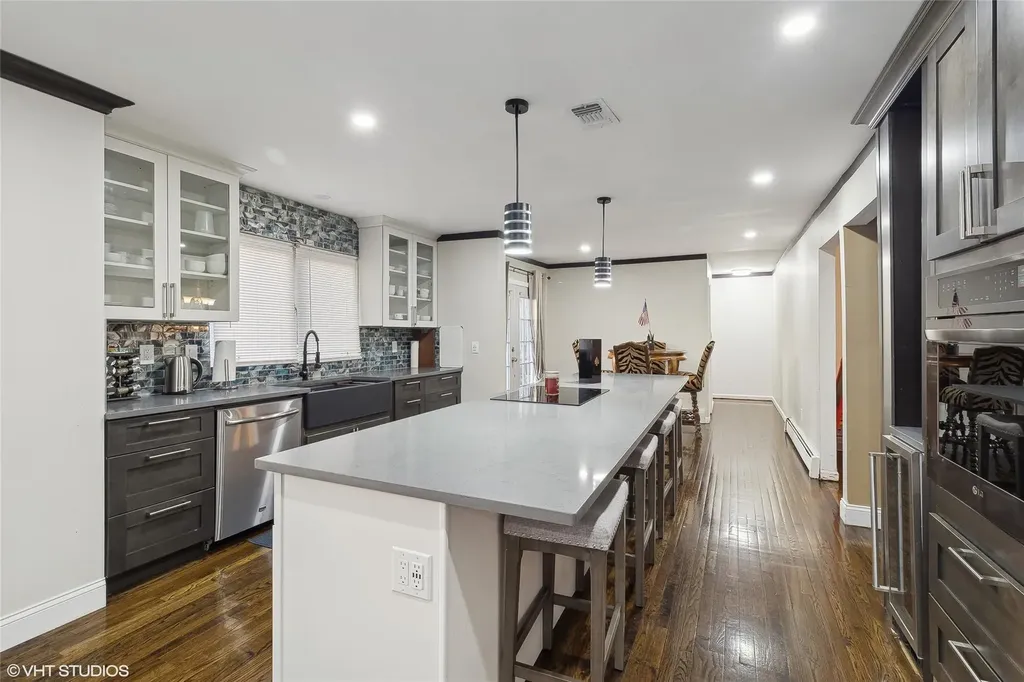 18 Sharon Drive Coram NY 11727