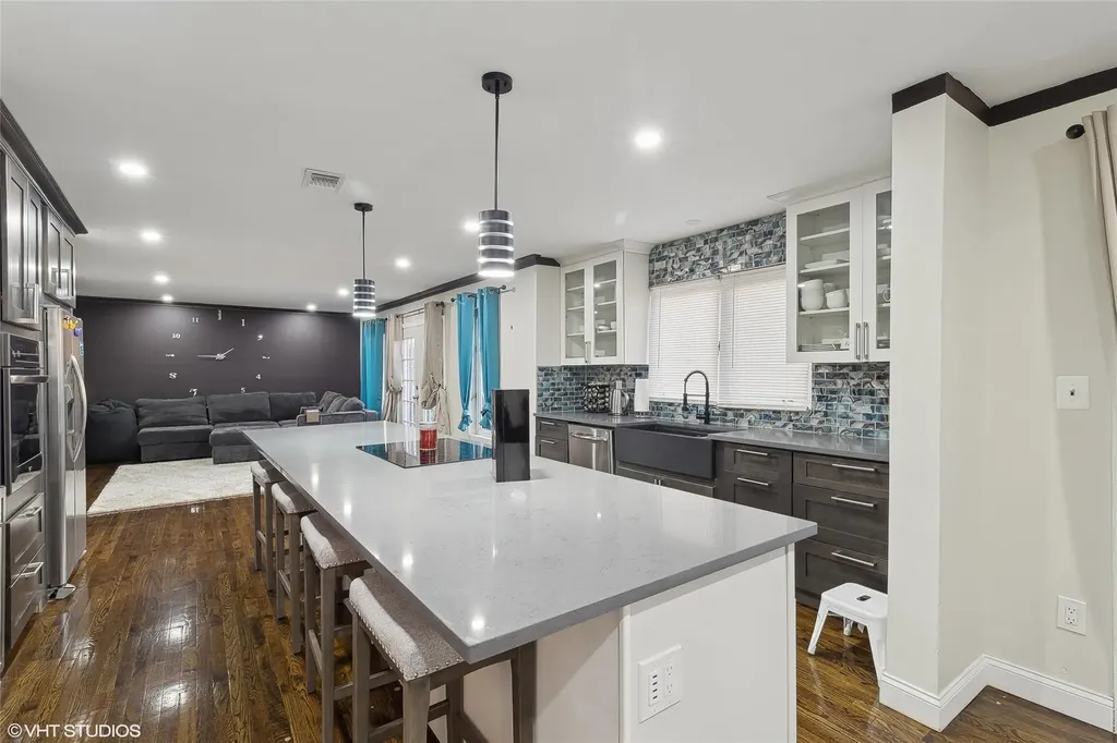 18 Sharon Drive Coram NY 11727