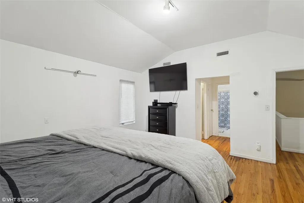 18 Sharon Drive Coram NY 11727
