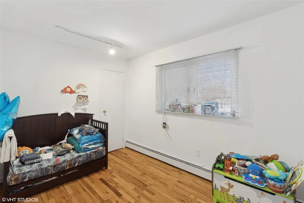 18 Sharon Drive Coram NY 11727