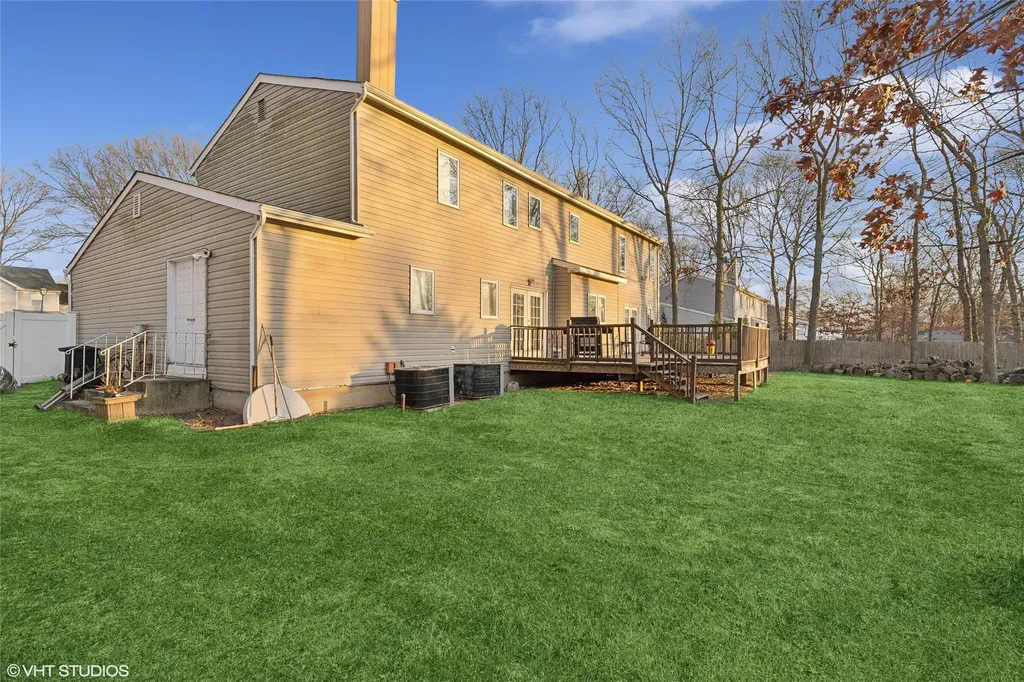 18 Sharon Drive Coram NY 11727