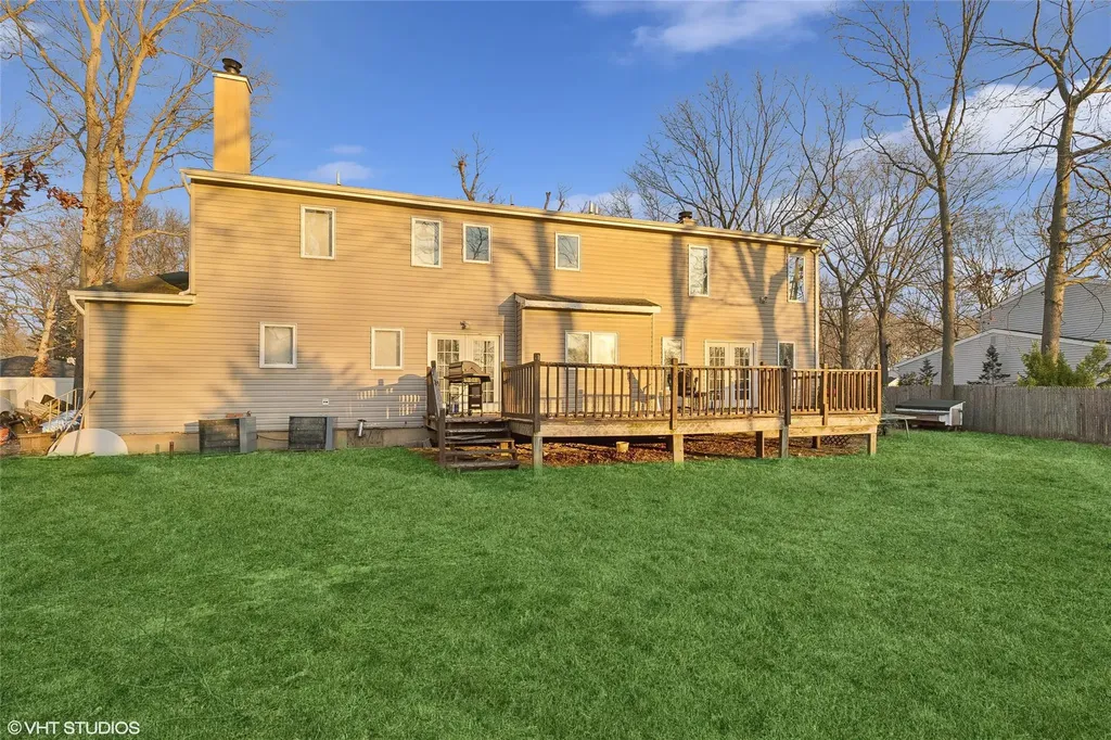 18 Sharon Drive Coram NY 11727