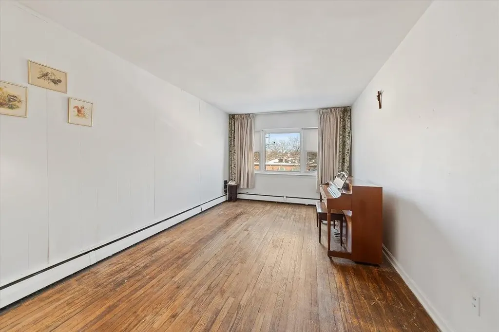 4063 Ely Avenue Bronx NY 10466