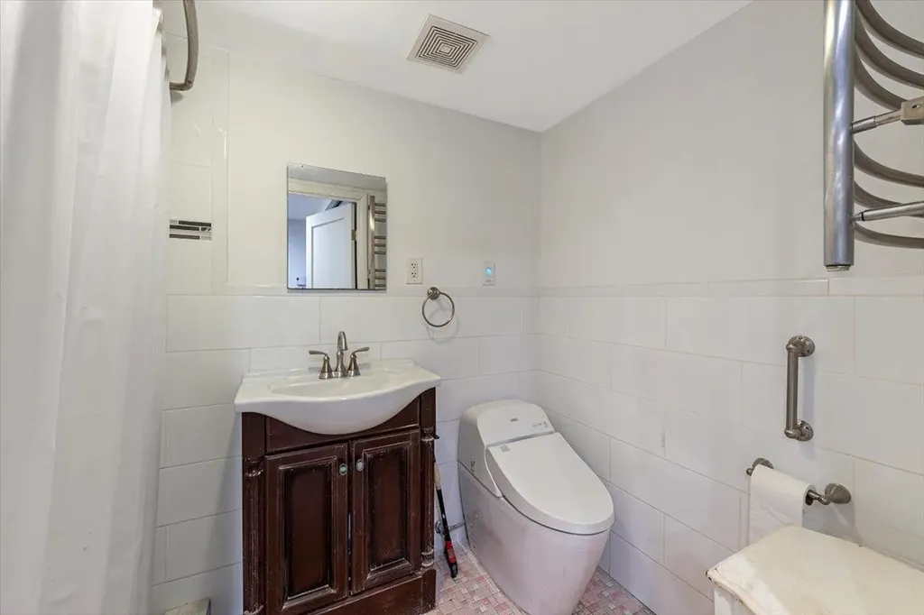 4063 Ely Avenue Bronx NY 10466
