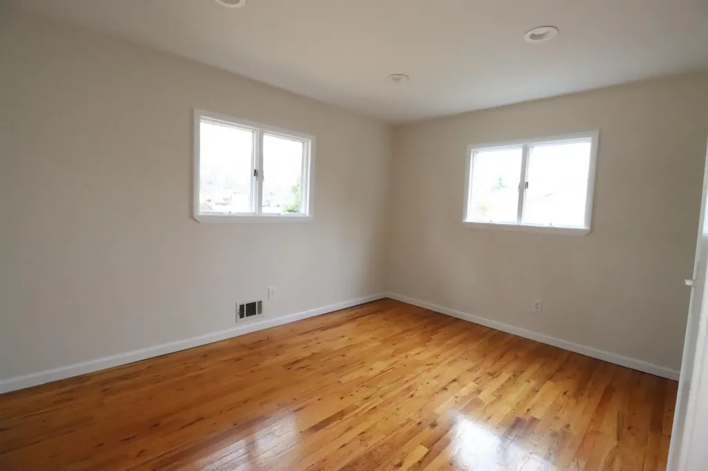 16 Parnell Drive Smithtown NY 11787