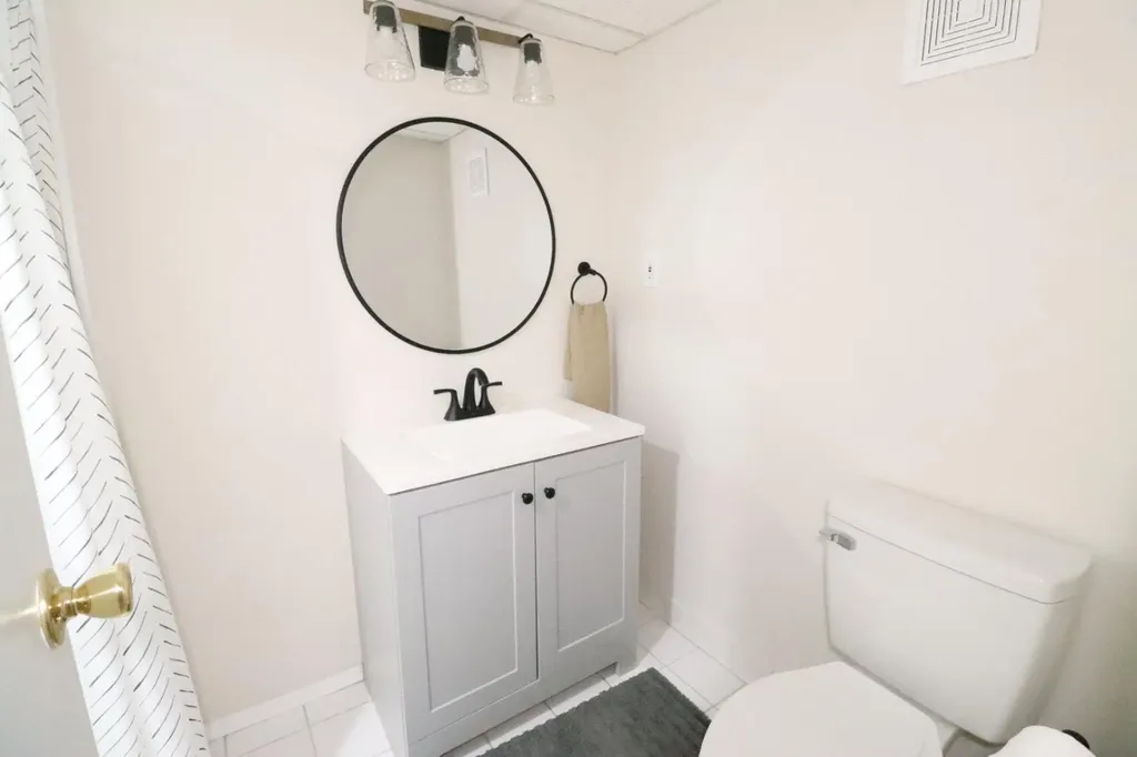 16 Parnell Drive Smithtown NY 11787