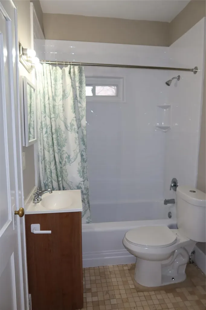 4029 Tuthill Place Seaford NY 11783