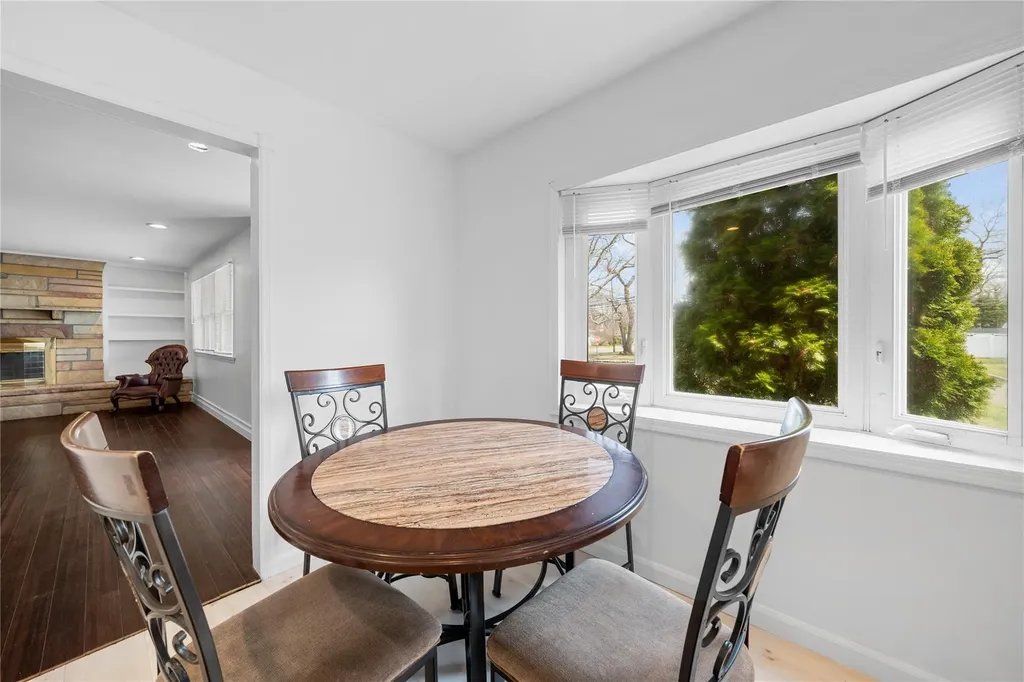 60 Alder Lane Shirley NY 11967