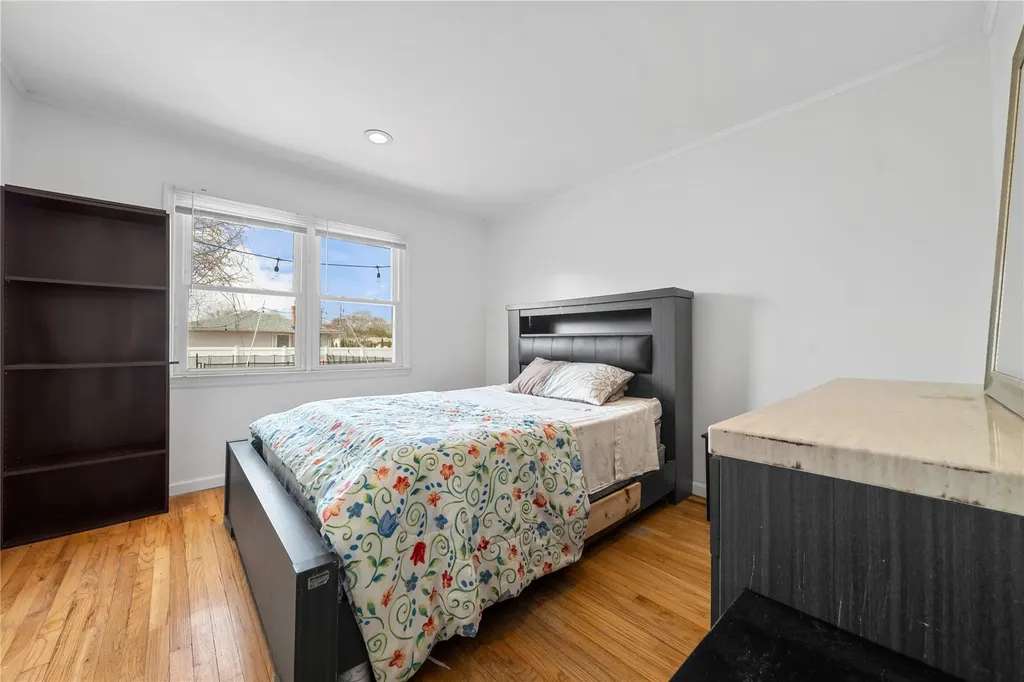 60 Alder Lane Shirley NY 11967