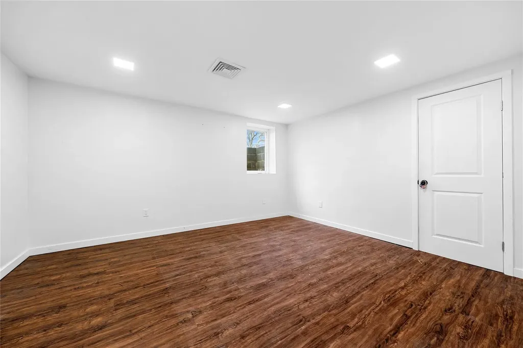 60 Alder Lane Shirley NY 11967