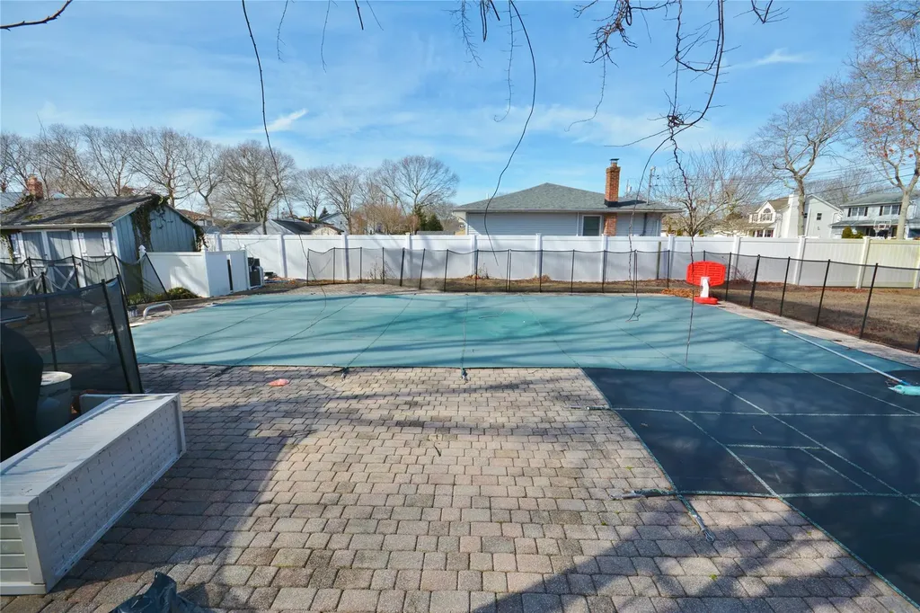 60 Alder Lane Shirley NY 11967