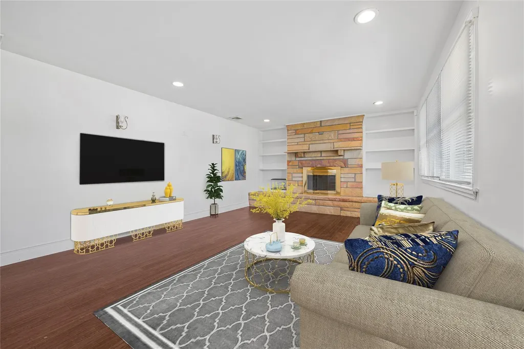 60 Alder Lane Shirley NY 11967