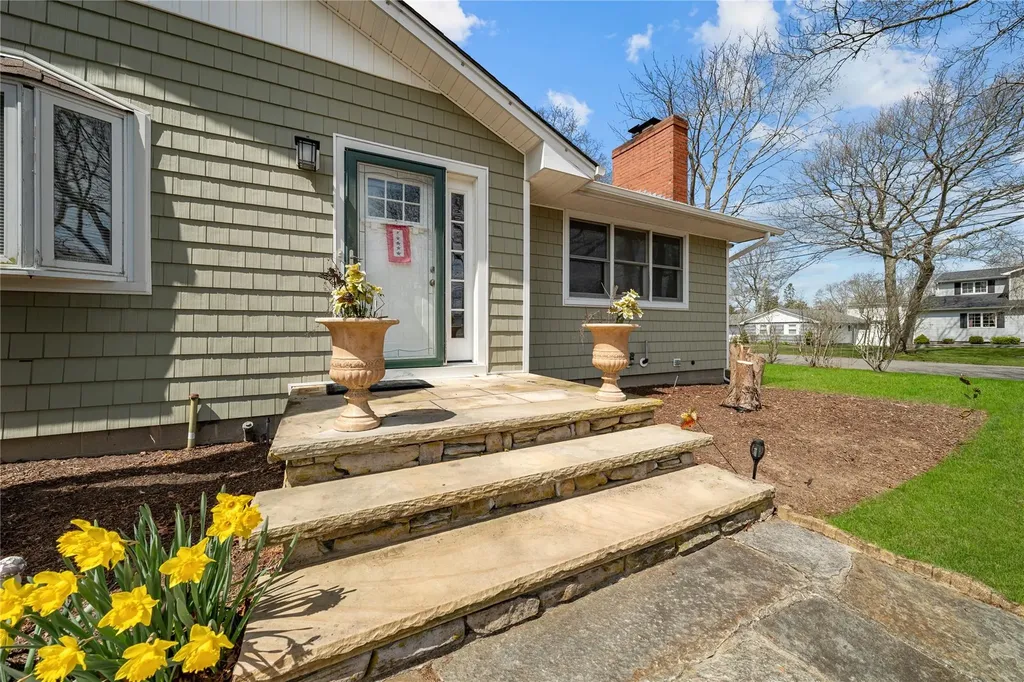 60 Alder Lane Shirley NY 11967