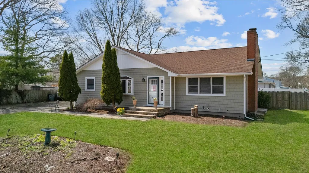 60 Alder Lane Shirley NY 11967