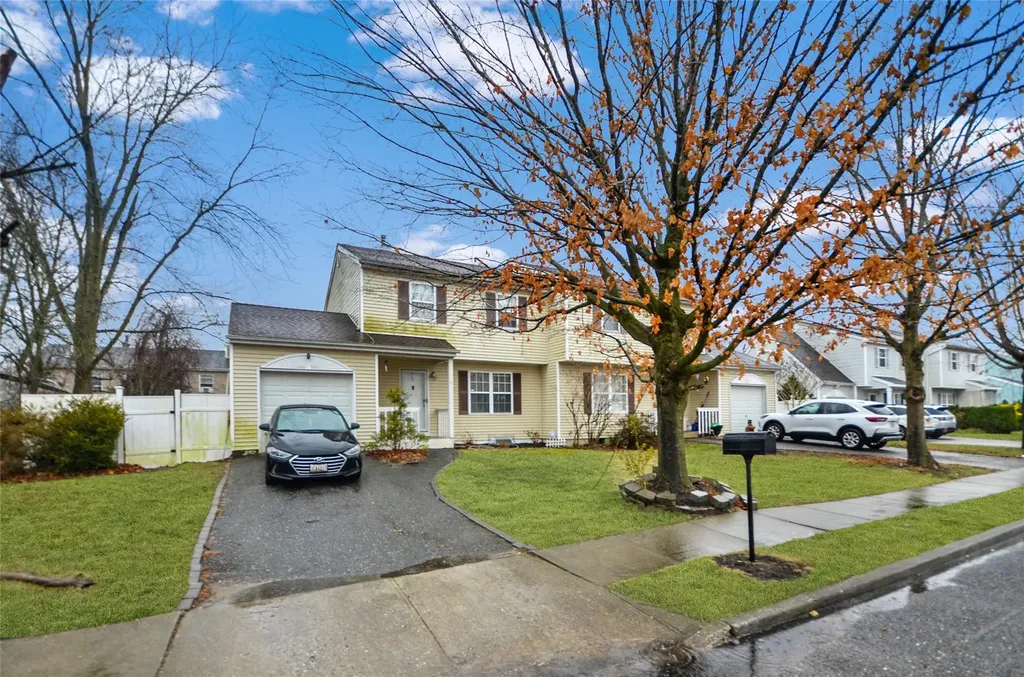 33 Beech Street Central Islip NY 11722