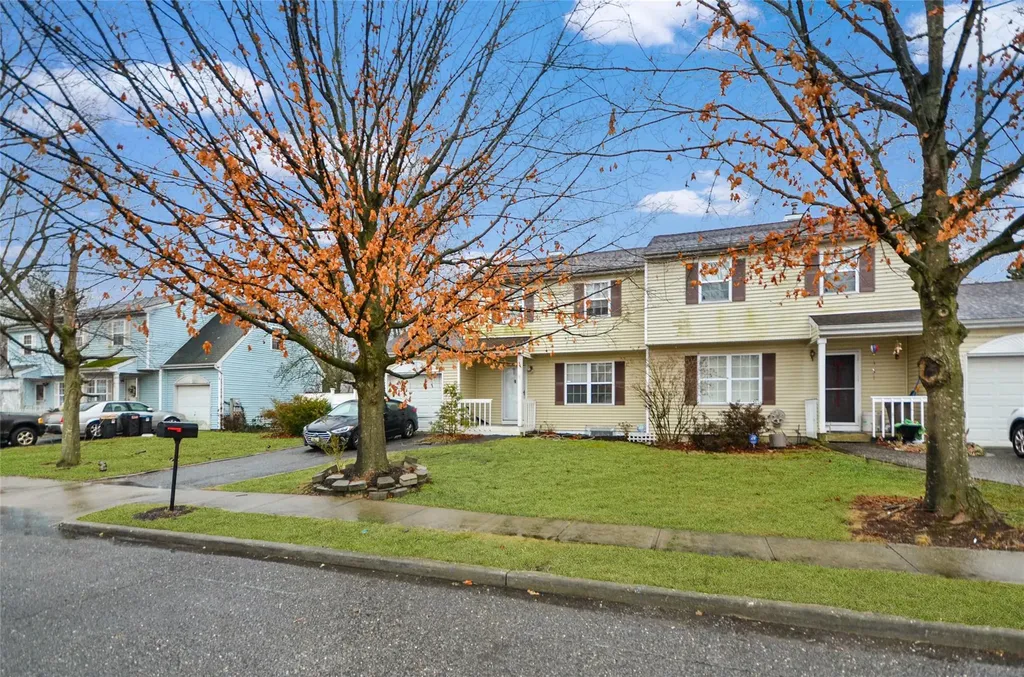 33 Beech Street Central Islip NY 11722