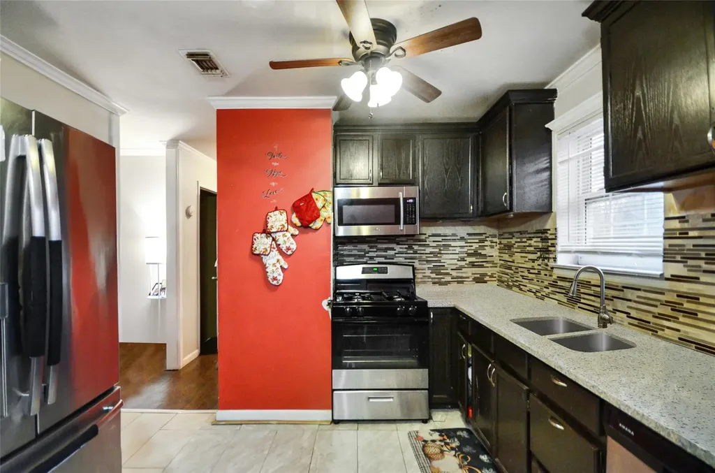 33 Beech Street Central Islip NY 11722