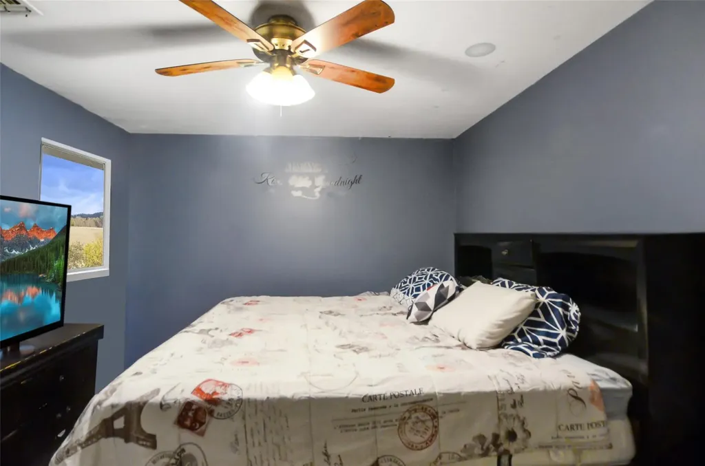 33 Beech Street Central Islip NY 11722