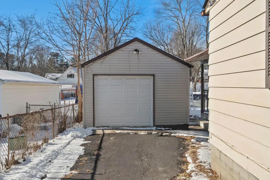 5 Peter Cooper Drive Poughkeepsie NY 12601