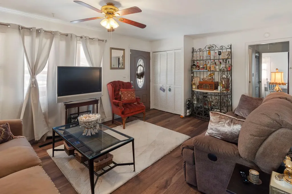 5 Peter Cooper Drive Poughkeepsie NY 12601