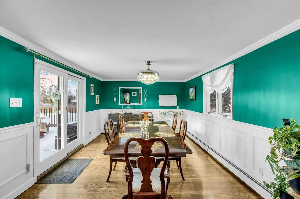 272 Bayside Avenue Oceanside NY 11572