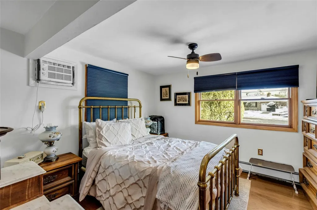 272 Bayside Avenue Oceanside NY 11572