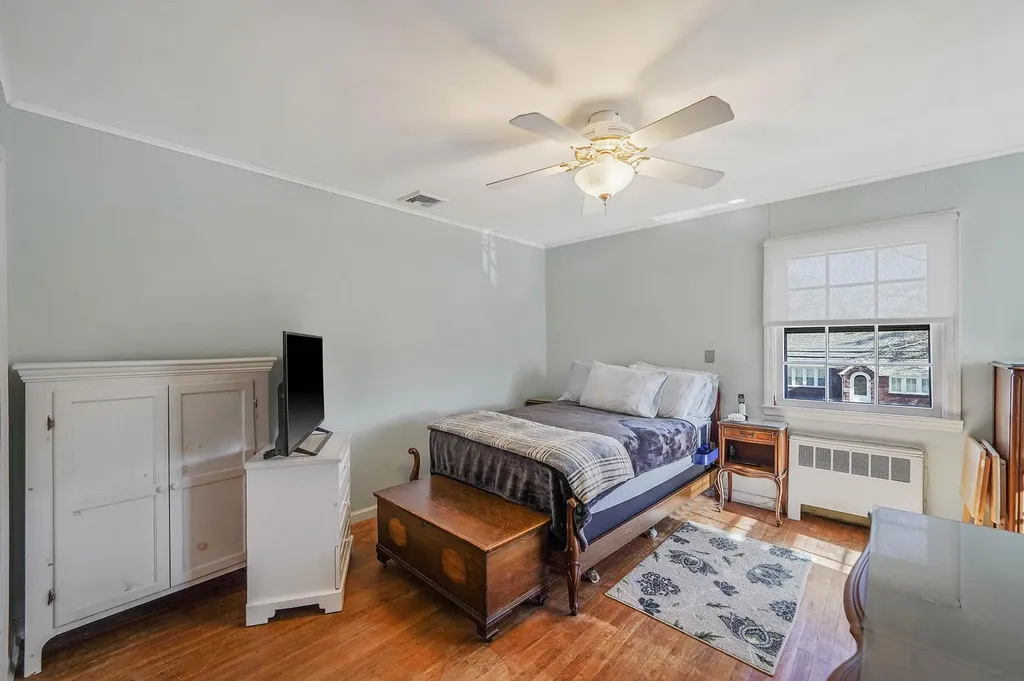10 Grace Court Islip NY 11751