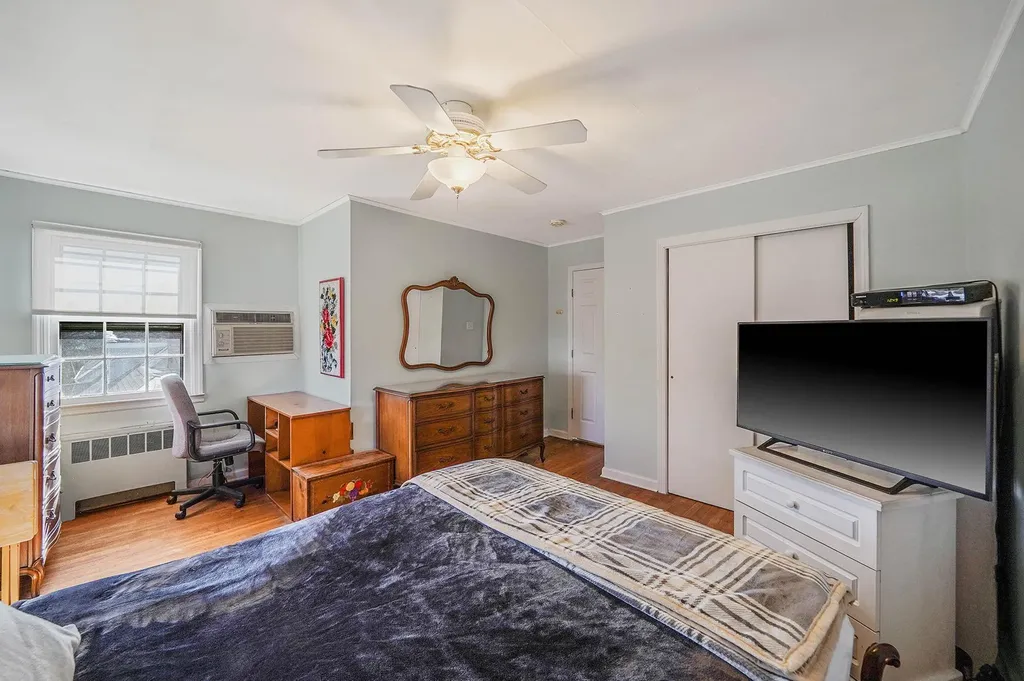 10 Grace Court Islip NY 11751