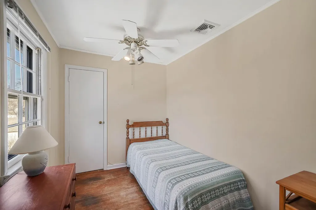 10 Grace Court Islip NY 11751
