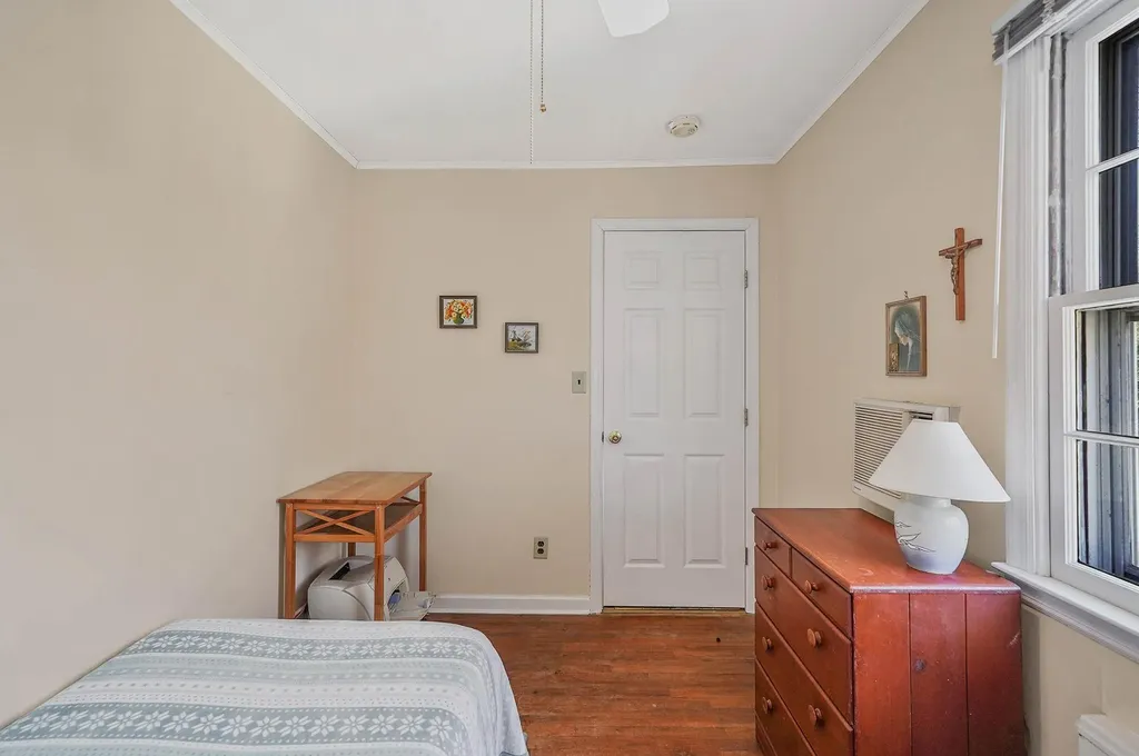 10 Grace Court Islip NY 11751