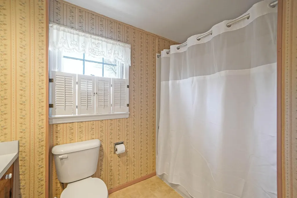 10 Grace Court Islip NY 11751