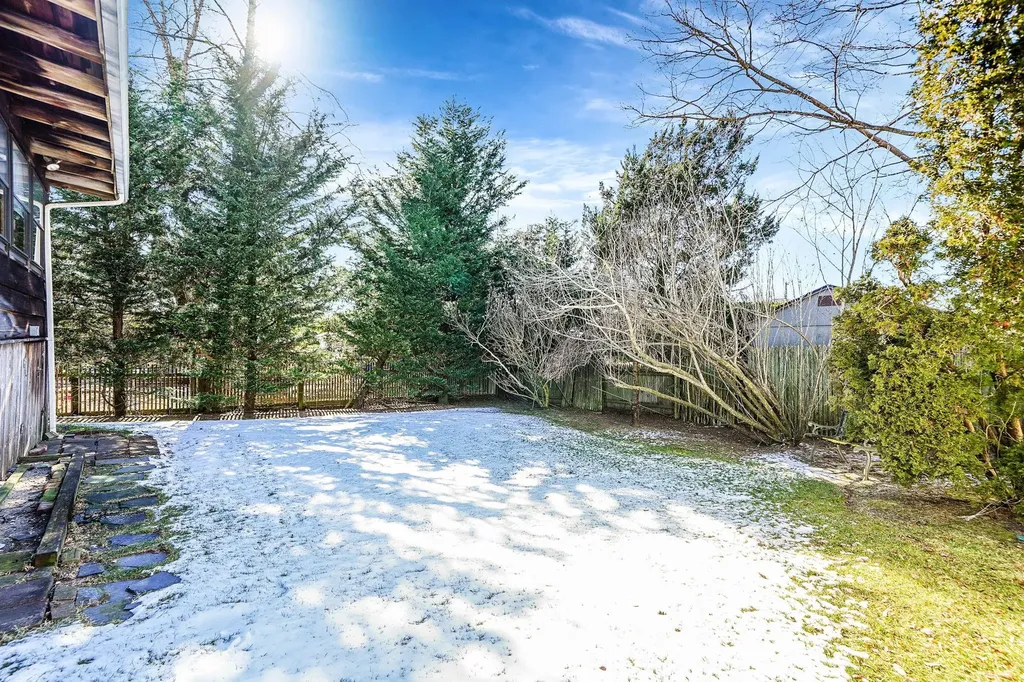 10 Grace Court Islip NY 11751