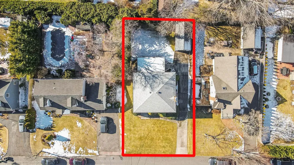 10 Grace Court Islip NY 11751