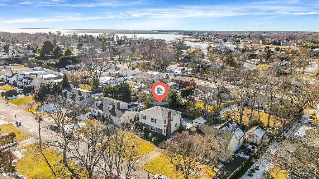 10 Grace Court Islip NY 11751