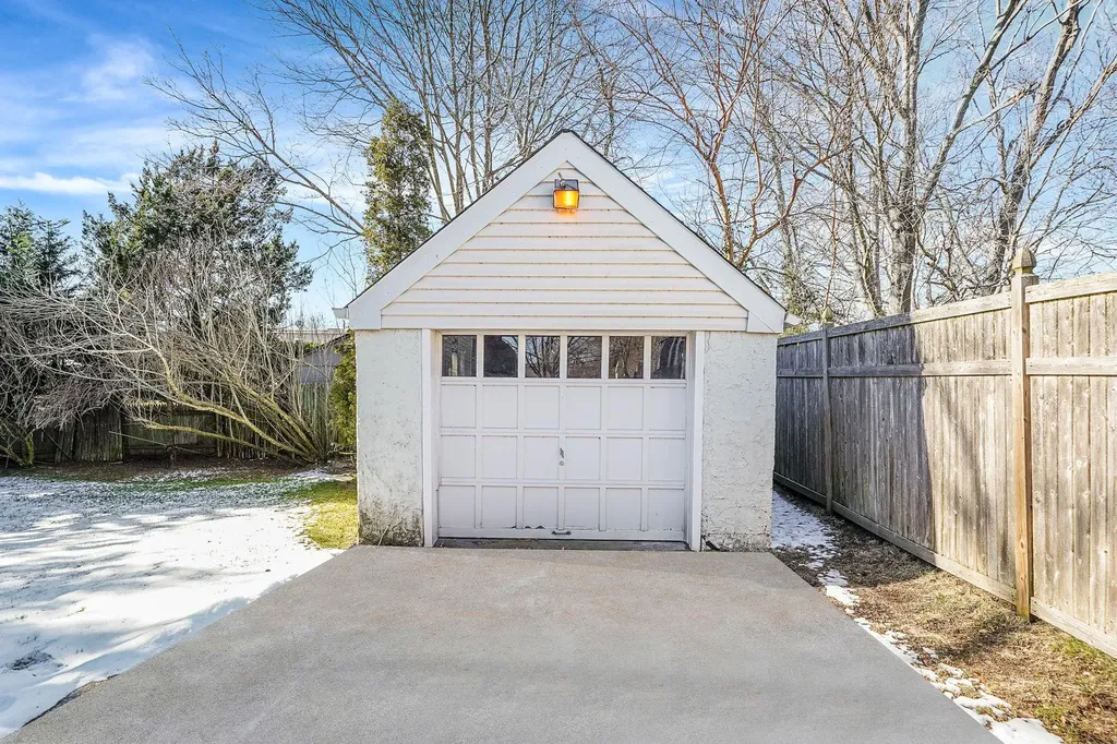 10 Grace Court Islip NY 11751