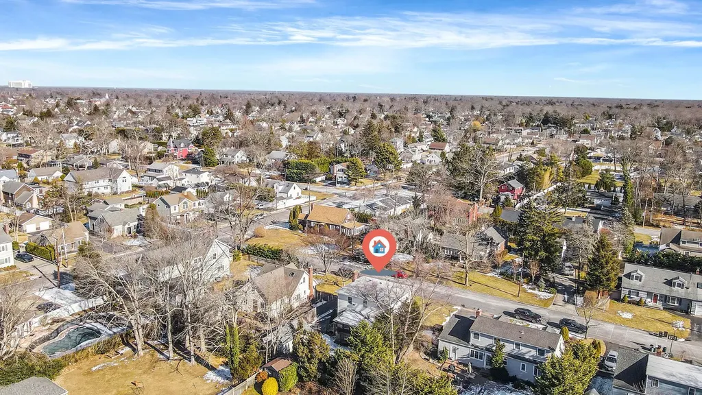 10 Grace Court Islip NY 11751