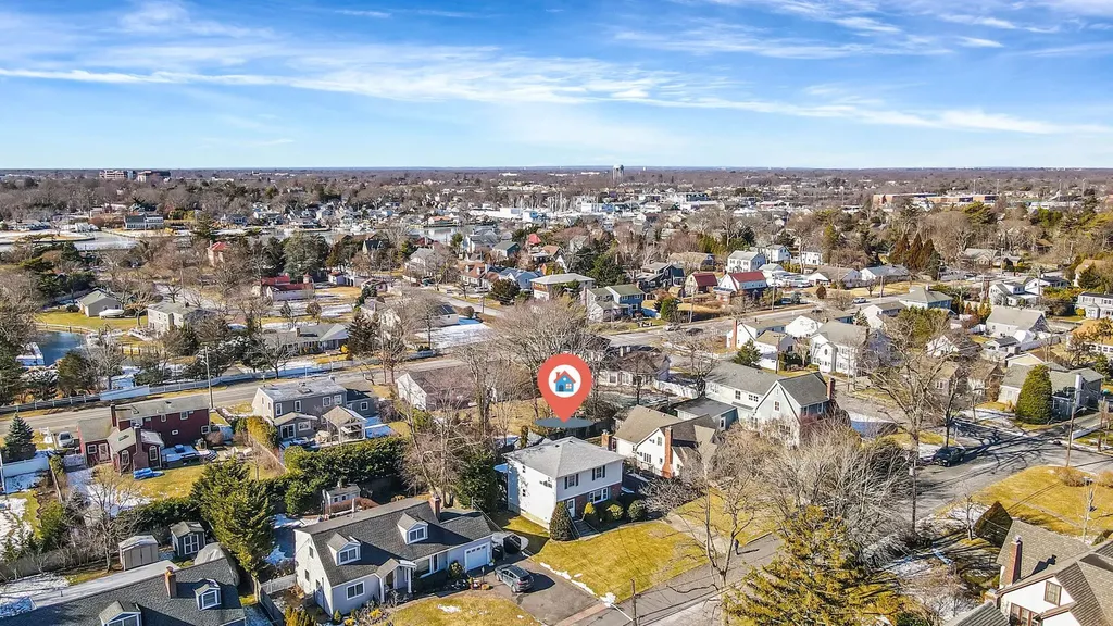 10 Grace Court Islip NY 11751