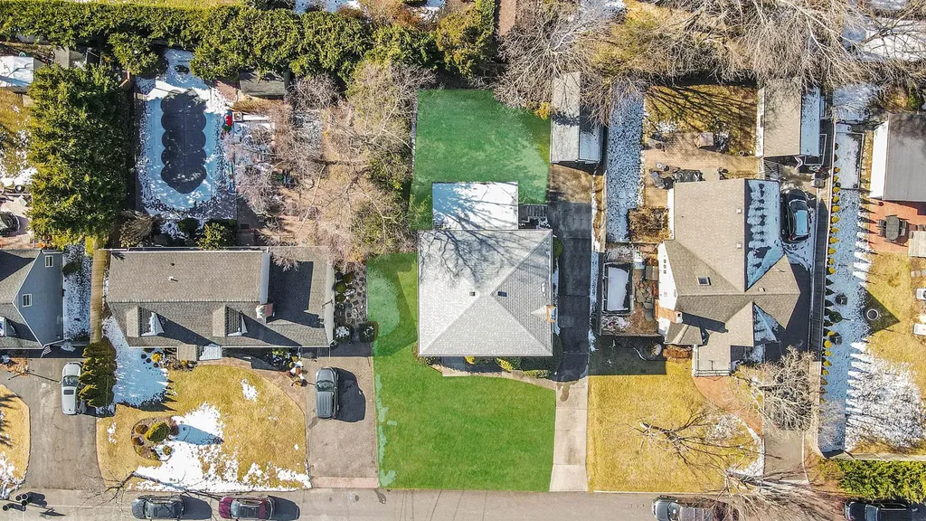 10 Grace Court Islip NY 11751