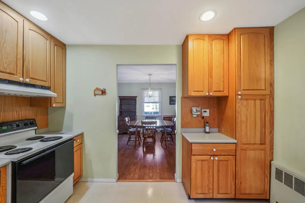 10 Grace Court Islip NY 11751