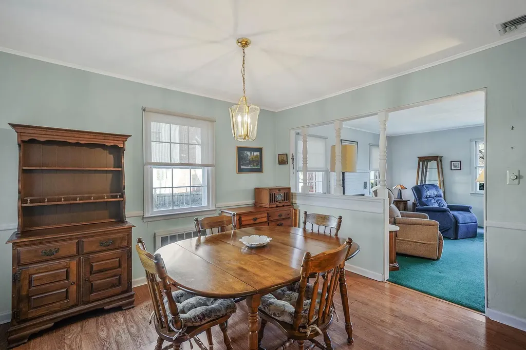 10 Grace Court Islip NY 11751