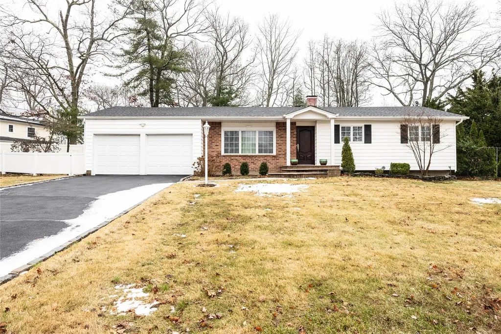 30 Pheasant Drive Commack NY 11725