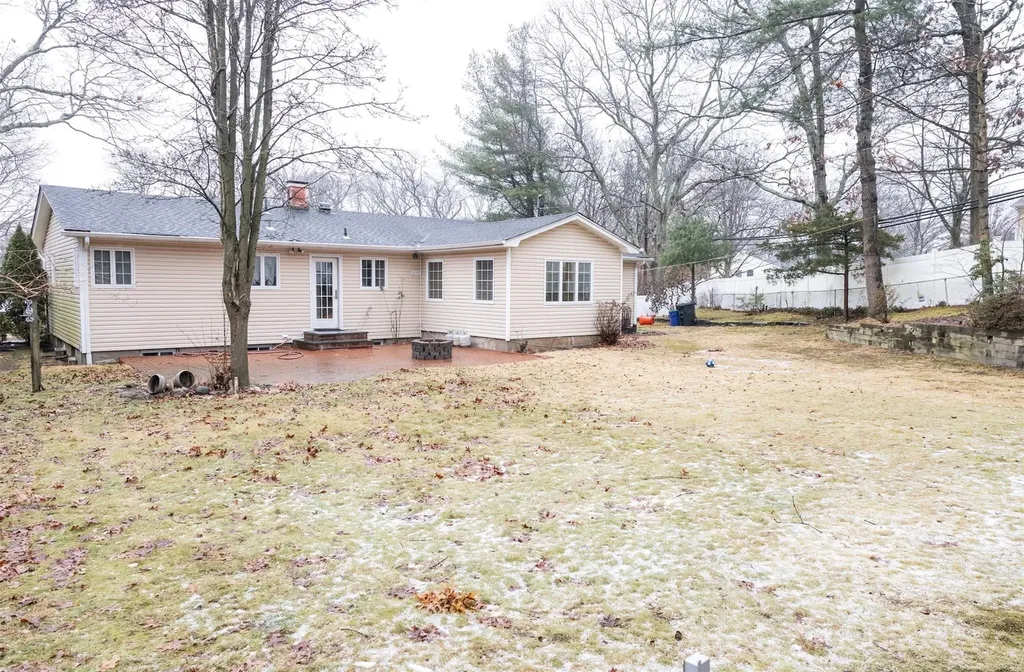 30 Pheasant Drive Commack NY 11725