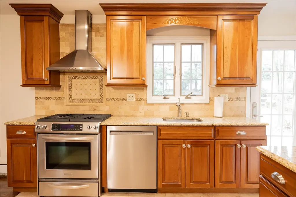 30 Pheasant Drive Commack NY 11725