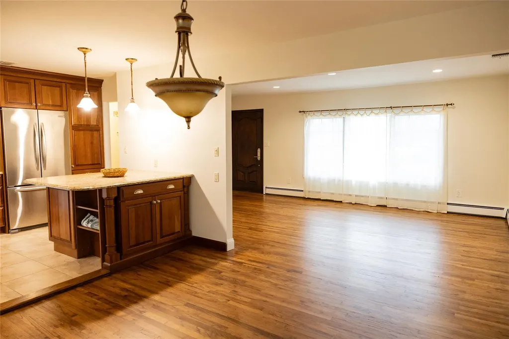 30 Pheasant Drive Commack NY 11725
