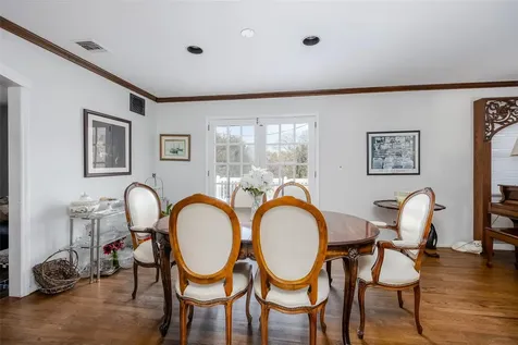 5 Sands Lane Port Jefferson NY 11777