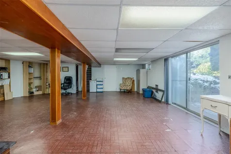 5 Sands Lane Port Jefferson NY 11777